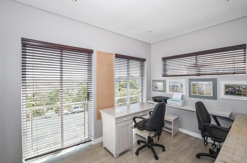 5 Bedroom Property for Sale in Country Club Western Cape